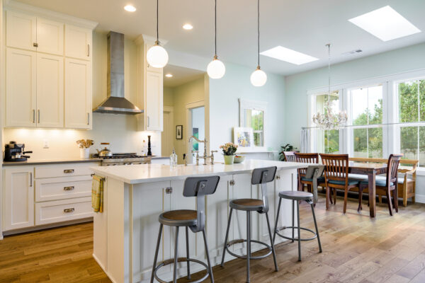 Riverdell Construction modern farmhouse kitchen (1)